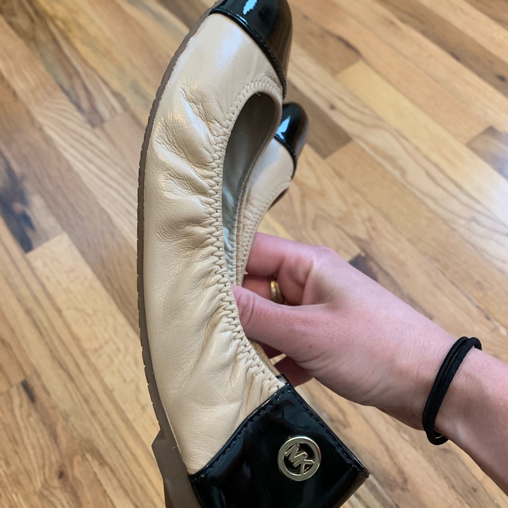 Michael Kors Flats Size 7.5 - Picture 6 of 7